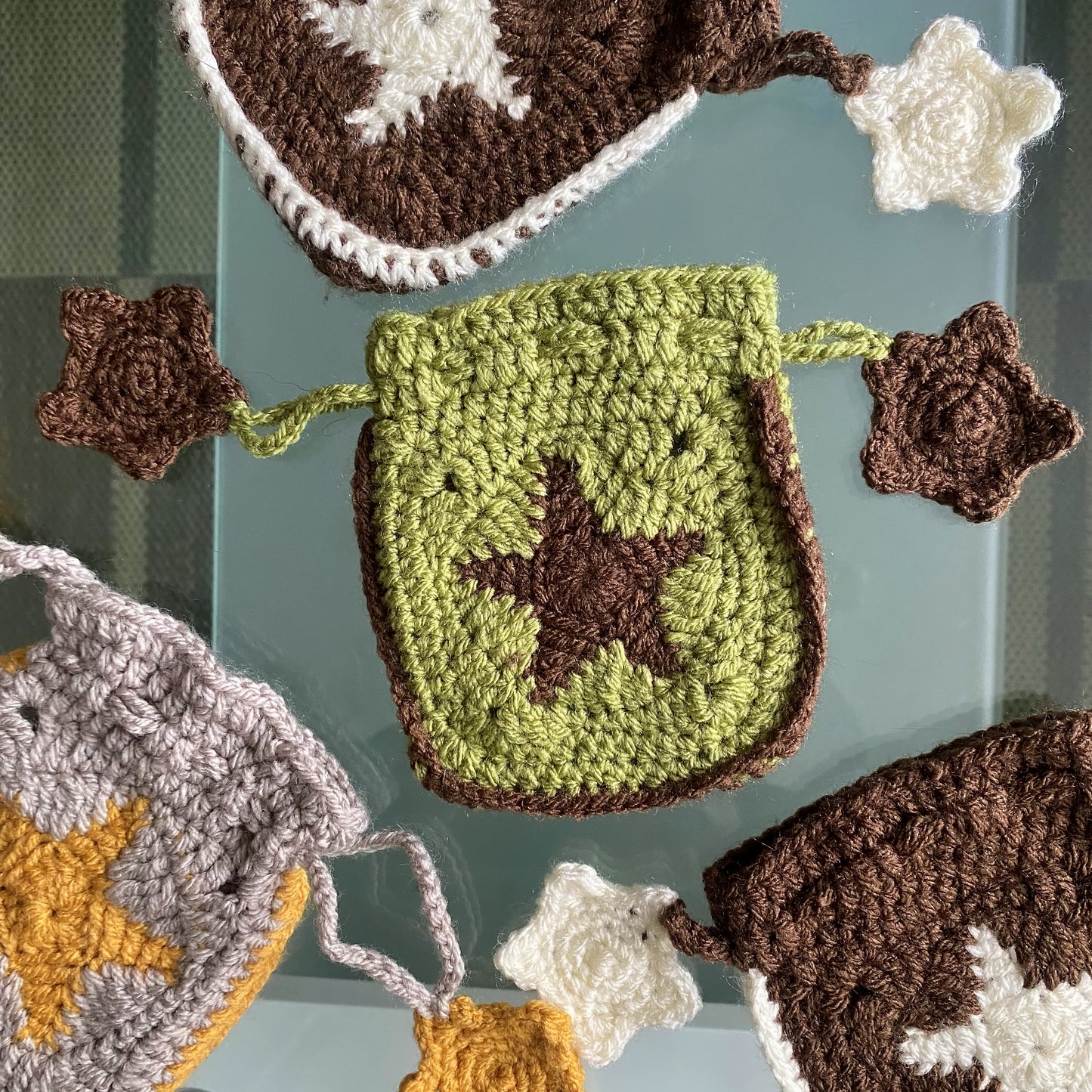 star pouch - green and brown