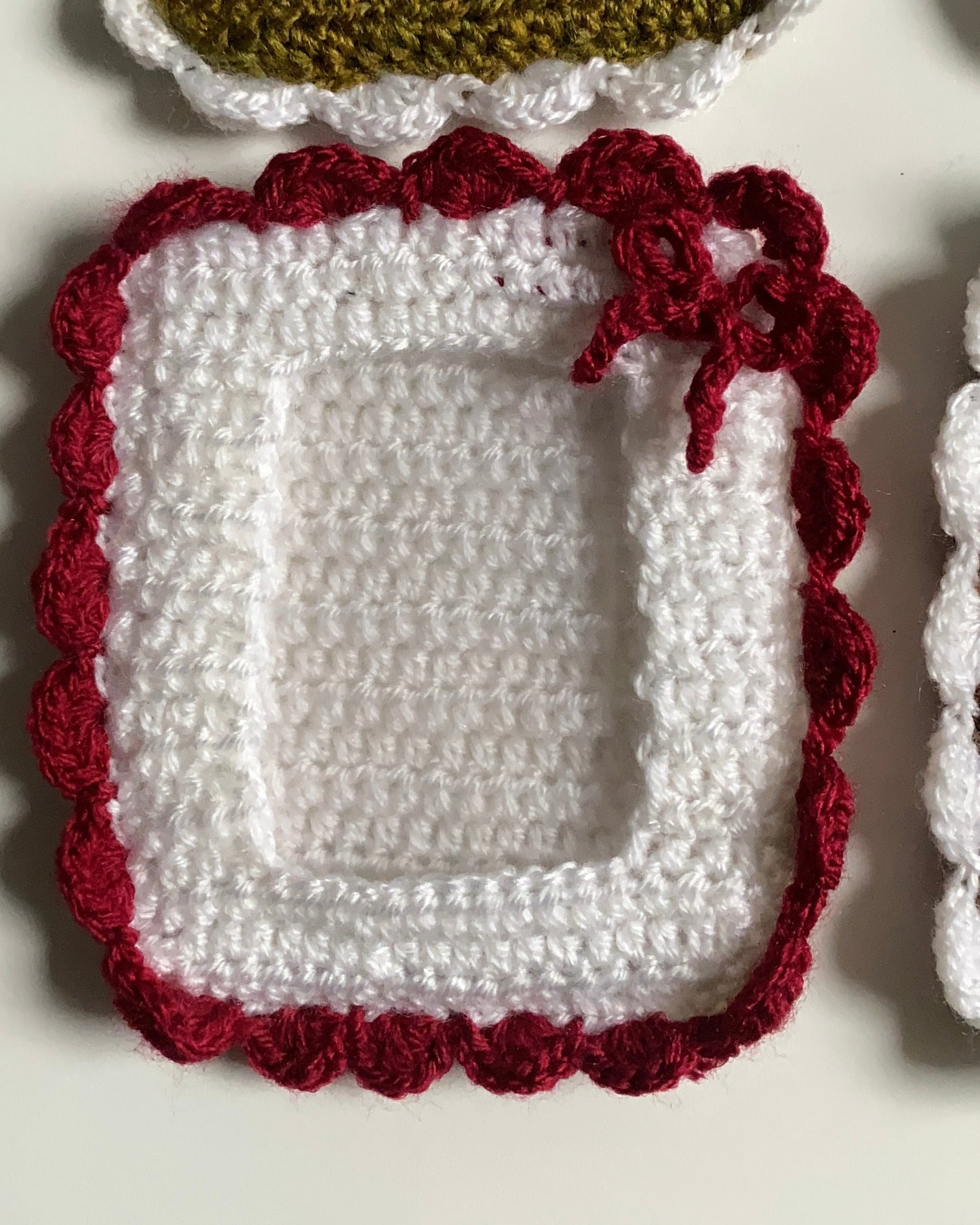 Pc holder - red and white (made to order)